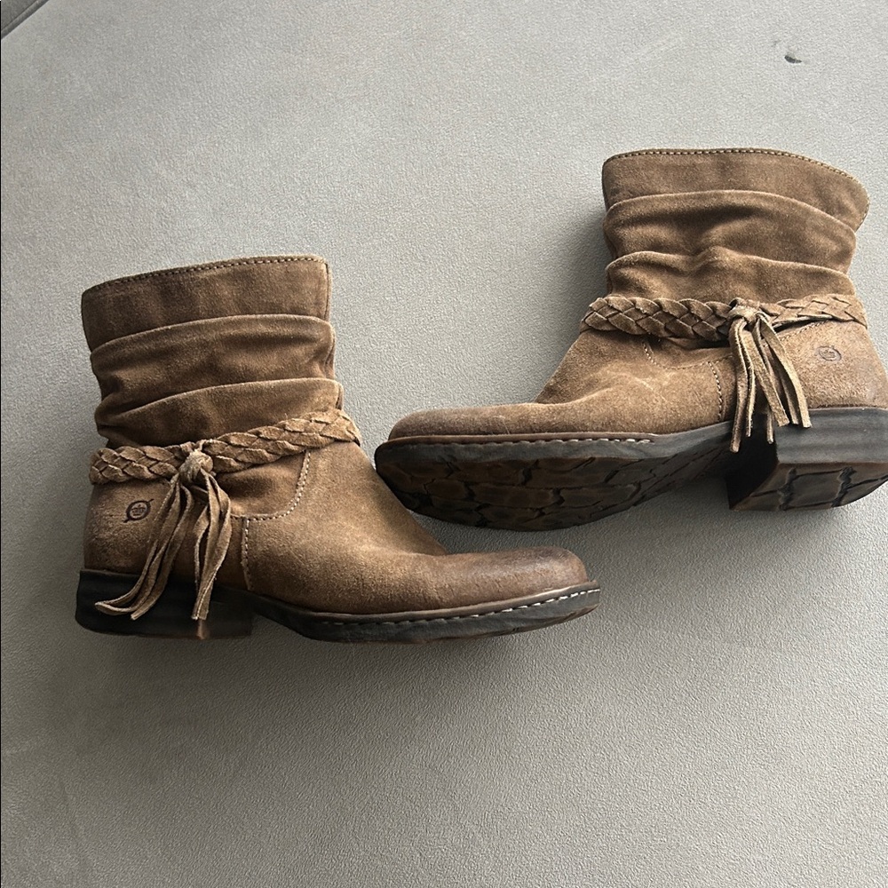BORN Ouvea Boots 7.5-OBO - Picture 2 of 6